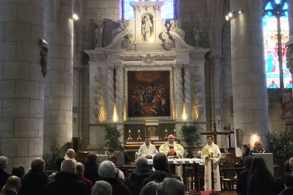 Une messe a été célébrée en ce jour de Noël à l'église St-André d'Angoulême qui a été fermée pendant deux ans.