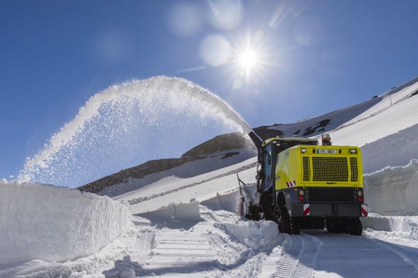 Une déneigeuse au col du Galibier le 20 mai 2020.