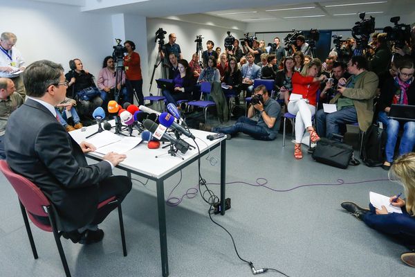 Le procureur fédéral belge Frederic Van Leeuw donne une conférence de presse au parquet fédéral à Bruxelles le 1er juin 2014.