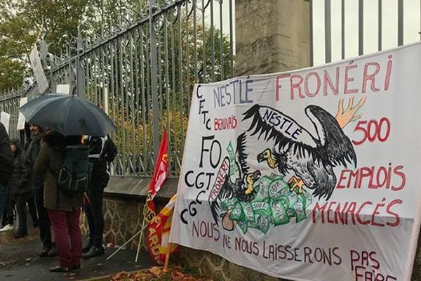 Les salariés de Beauvais étaient à Noisiel ce matin, au siège de Nestlé