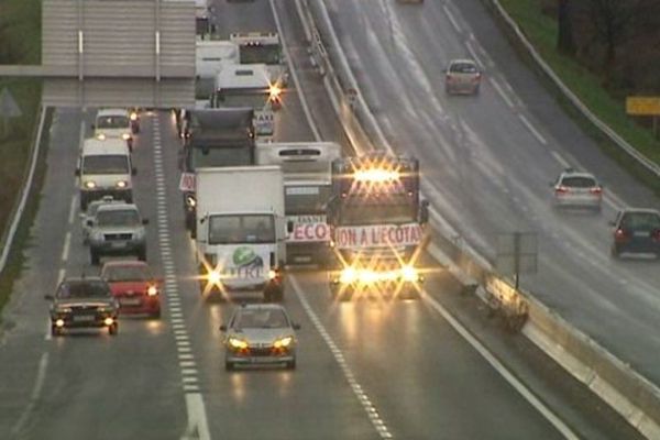 Le 30 novembre dans le Puy-de-Dôme, une dizaine de chauffeurs routiers se sont mobilisés entre Clermont-Ferrand et Issoire. Une nouvelle action est prévue dans le département de l'Alllier.