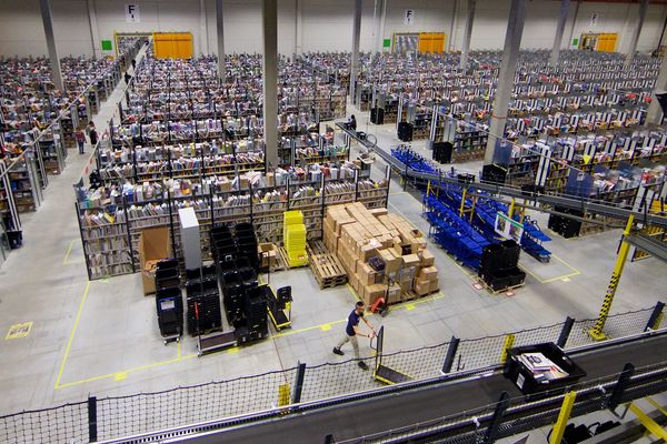 Le centre de distribution Amazon de 90.000 m2 a ouvert à Lauwin-Planque en 2013.