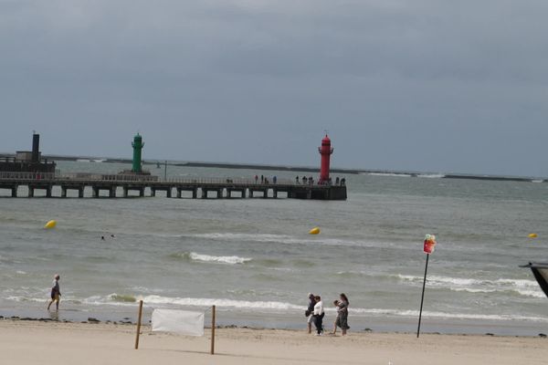 Le corps sans vie d'une femme a été retrouvée à la sortie du port de Boulogne-sur-Mer, entre les deux phares