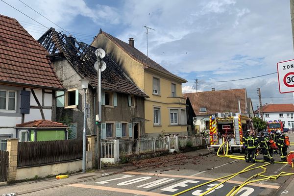 Incendie à Illfurth , deux maisons évacuées