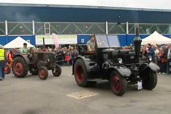 ce week end ce tient le traditionnel défilé de tracteurs anciens à Vierzon