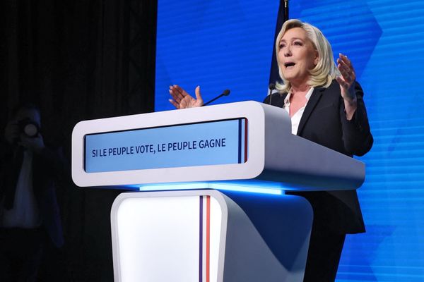 Marine Le Pen lors de son discours du 10 avril 2022 à son QG à Paris. La candidate RN arrive en tête en Occitanie pour la Présidentielle.