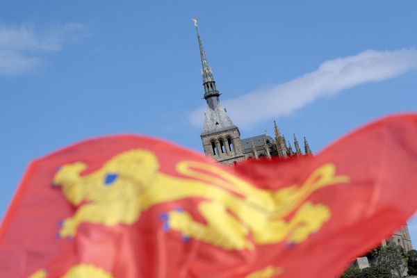 La fête des Normands, initiée en 2013, est célébrée chaque 29 septembre lors de la Saint-Michel, saint-patron des Normands.