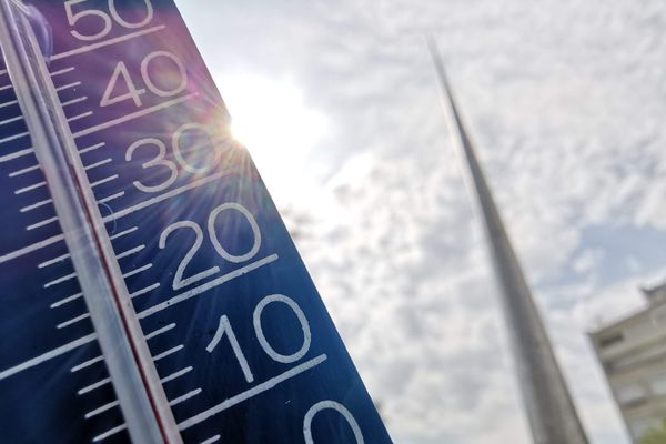 Le thermomètre va-t-il monter au-delà de 35°C comme l'été dernier