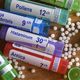 L'homéopathie, considérée comme une médecine alternative, reste très prisée des Français.