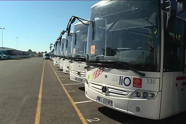 Les bus de Sankéo au dépôt, à Perpignan, dans les Pyrénées-Orientales. La grève d'une partie des chauffeurs cause d'importantes perturbations dans les transports en commun de l'agglomération de Perpignan, ce mercredi.