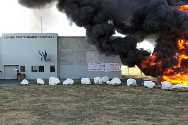 Béziers (Hérault) - manifestation des gardiens de prison - 11 septembre 2013.