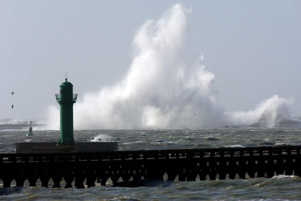 Tempête à Boulogne-sur-Mer. Sur le littoral, des rafales à 130 km/h sont attendues sur la journée de vendredi.  Image d'illustration.