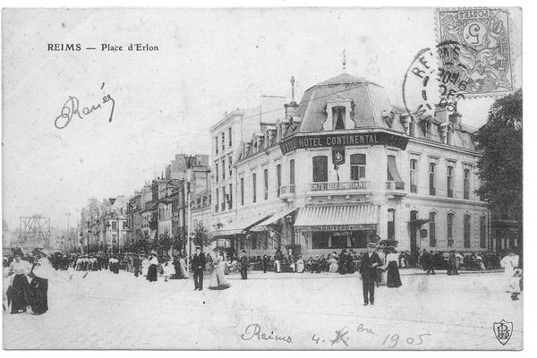 A la "Belle époque", il y avait déjà des terrasses, Place Drouet d'Erlon.