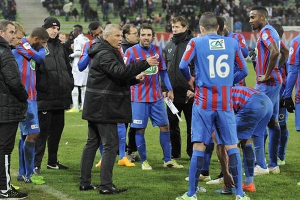 Patrice Garande et les joueurs du Stade Malherbe