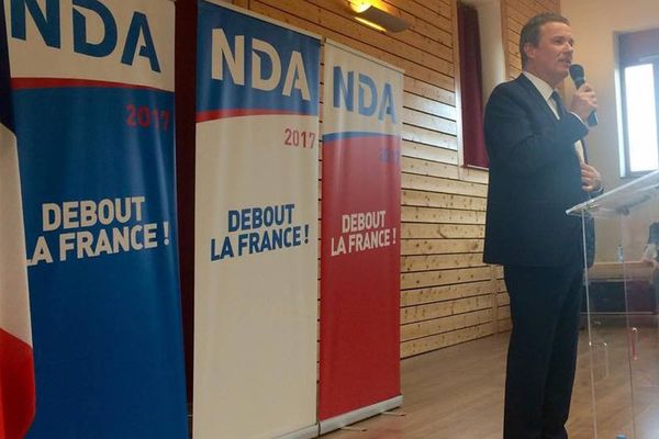 Le candidat de Debout la France, Nicolas Dupont-Aignan était à la "salle des familles" de Colmar ce lundi.