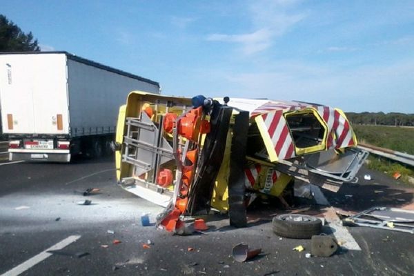 Un fourgon de patrouilleur percuté sur l'A9, dans le sud de la France 