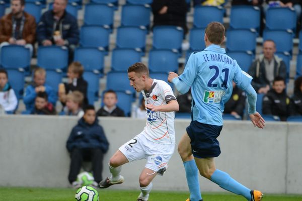 Une victoire de Laval devant plus de 9 000 spectateurs