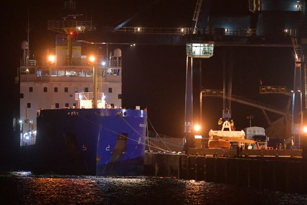 Le deuxième emballage de Mox a été chargé dans la nuit de vendredi à samedi sur le port de Cherbourg