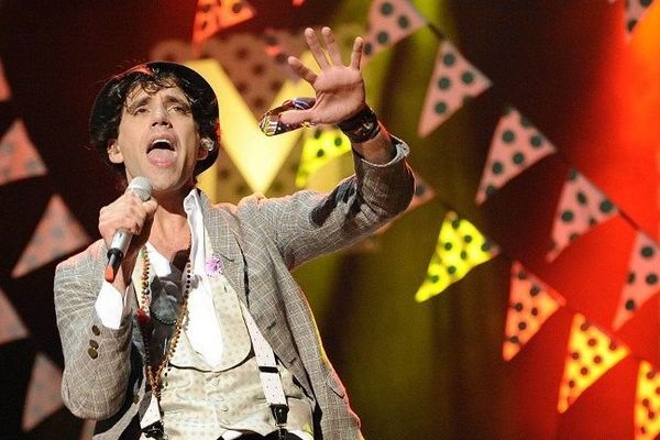 Mika lors d'un concert au Maroc.