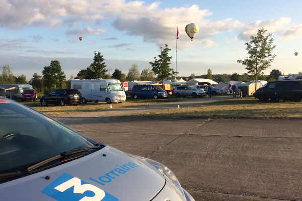 Mondial Air Ballons : petit vol du matin avant le début officiel de la manifestation.