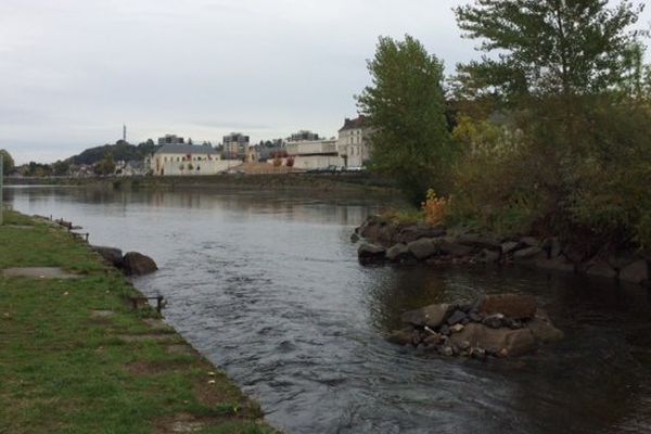 La mairie de Châtellerault(86) souhaite aménager les bords de la Vienne