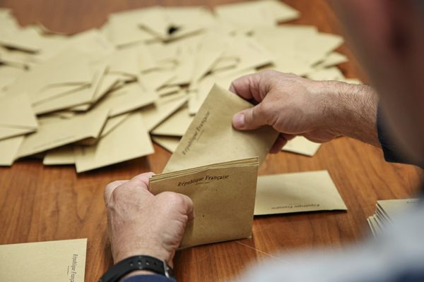 Découvrez qui arrive en tête dans la circonscription de Dieppe au premier tour des législatives 2024.