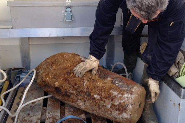 La bombe est désamorcée par les démineurs de La Rochelle