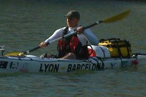 Alexis Lapp est parti pour 800 km à la rame entre Lyon et Barcelone, via les Saintes-Maries-de-la-Mer - 15/07/13