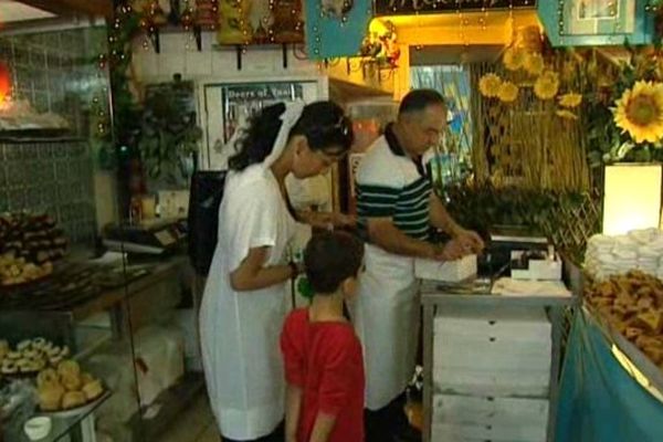 Après le jeûne la journée, les Musulmans se retrouvent à la nuit tombée, pour de délicieux dîners.  