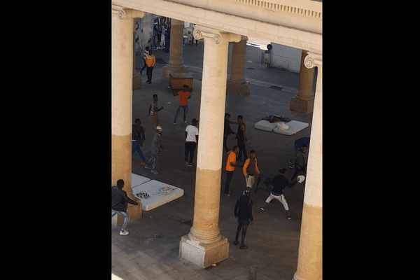 Une bagarre entre migrants a éclaté mardi 25 septembre sous le préau de la faculté d'éco-gestion à Marseille 