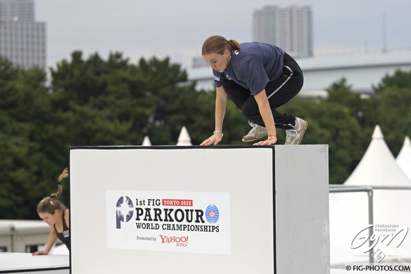 Lilou Ruel lors des championnats du Monde de Parkour le 15 octobre à Tokyo (Japon).