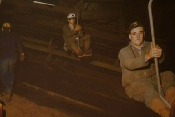 Le Musée des Gueules Rouges retrace l'histoire de cette activité minière, industrie qui a fortement marqué et façonné le territoire. 