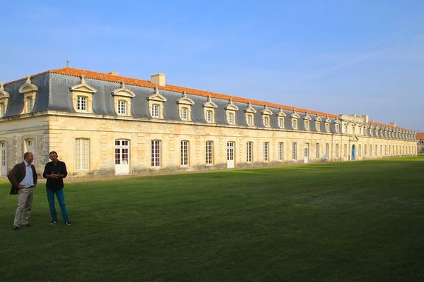 Les bâtiments de la Corderie Royale, édifiés en bord de Charente