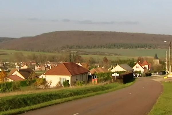 La commune de Villecomte en Côte-d'Or recense 192 habitants.