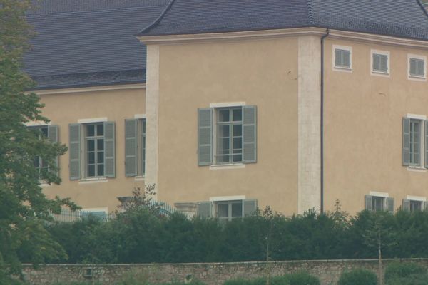 Le château de la Chaize dans le Beaujolais où s'est tenu le dîner organisé par Laurent Wauquiez avec 90 convives.