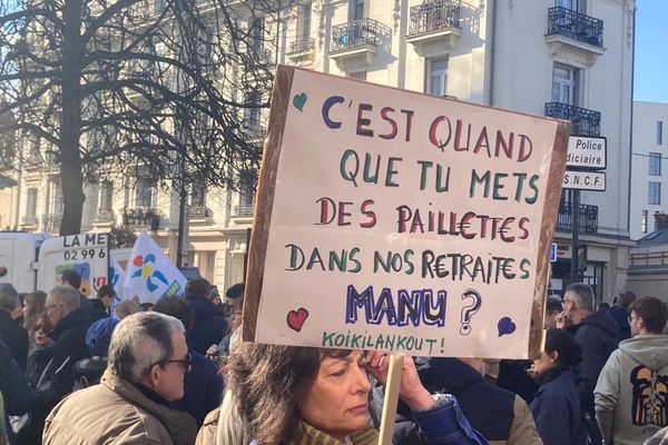 Pour la première fois depuis le début de la mobilisation contre la réforme des retraites, l'intersyndicale a appelé à manifester un samedi