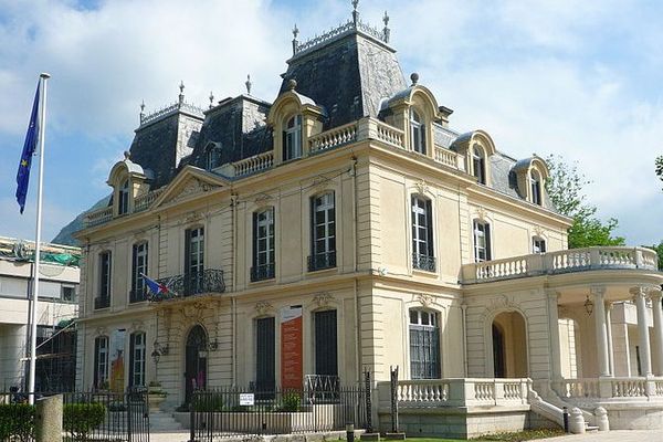 la mairie de Saint-Egrève