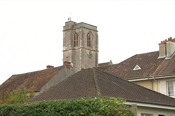 A Démouville, les cloches de l'église ont semé la discorde entre les habitants de la commune.