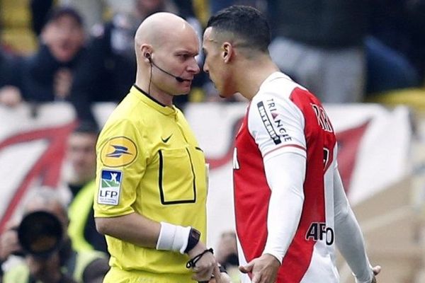 L'ailier marocain de Monaco Nabil Dirar a été suspendu huit matches ferme, dont quatre déjà purgés.