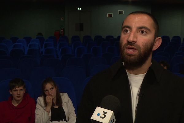 Sabyl Ghoussoub, auteur de Beyrouth-sur-Seine, couronné du Goncourt des lycéens 2022, était à la rencontre de jeunes Creusois, ce mardi 2 mai à Guéret.