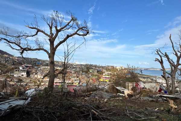 La vue depuis la maison de maxime Méar à Mamoudzou, après le passage du cyclone Chido