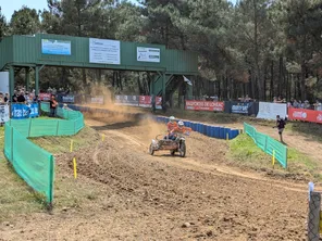 Du samedi 13 au dimanche 14 juillet 2024, le championnat du monde de side car avait lieu pour la cinquième fois sur le terrain de motocross d'Iffendic près de Rennes. 8 000 spectateurs sont venus admirer la compétition.