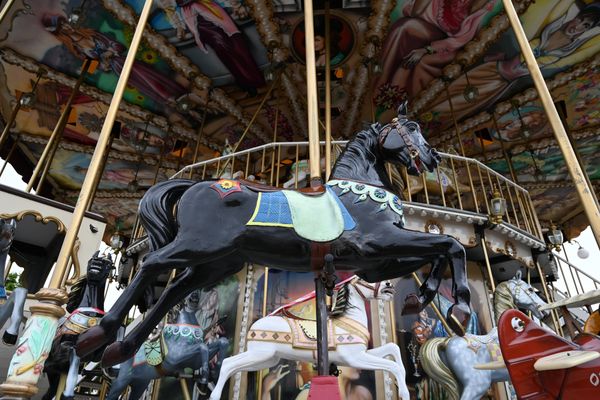 Un manège pour enfants.