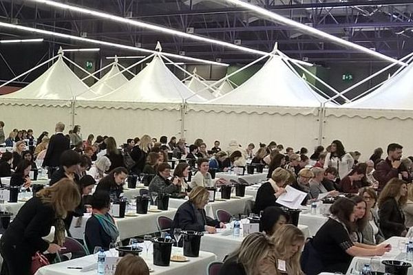 Le 10e concours mondial des Féminalise a lieu à Beaune, en Côte-d'Or, jeudi 14 avril 2016.