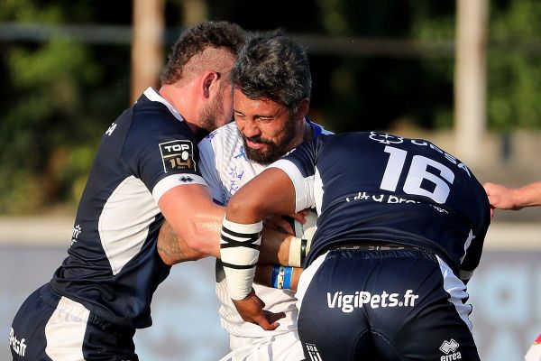 Le Castres Olympique s'est imposé ce samedi face à des joueurs du SUA très motivés.