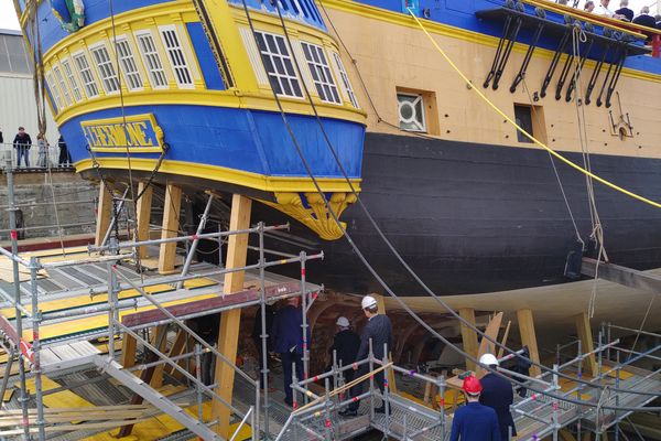 Depuis septembre 2021, L'Hermione est en cale sèche au port de Bayonne.