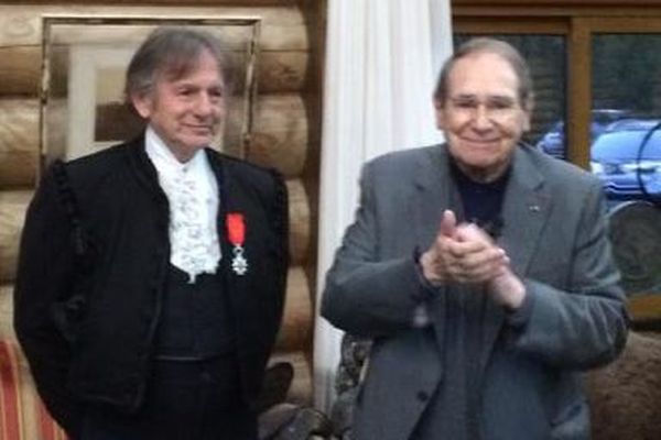 Mario Luraschi a reçu la Légion d'honneur des mains de Robert Hossein