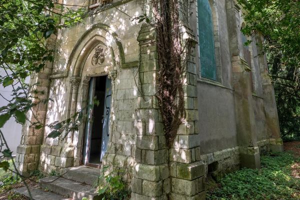 La fameuse chapelle néogothique du XIXe siècle