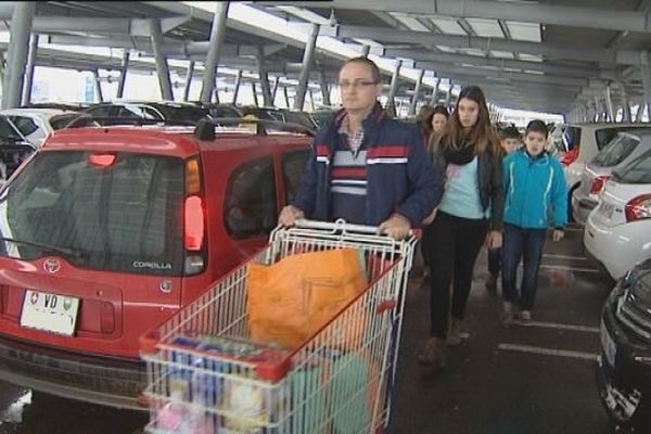 Effet d'aubaine pour les clients suisses des magasins pontissaliens