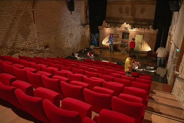 L'écrin de la ferme-théâtre de Mérinchal en Creuse.